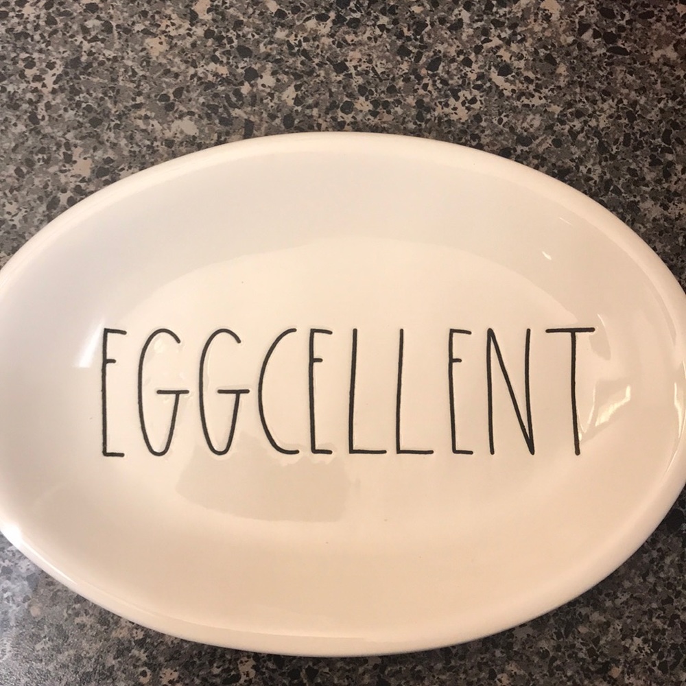 Eggcellent oval plate